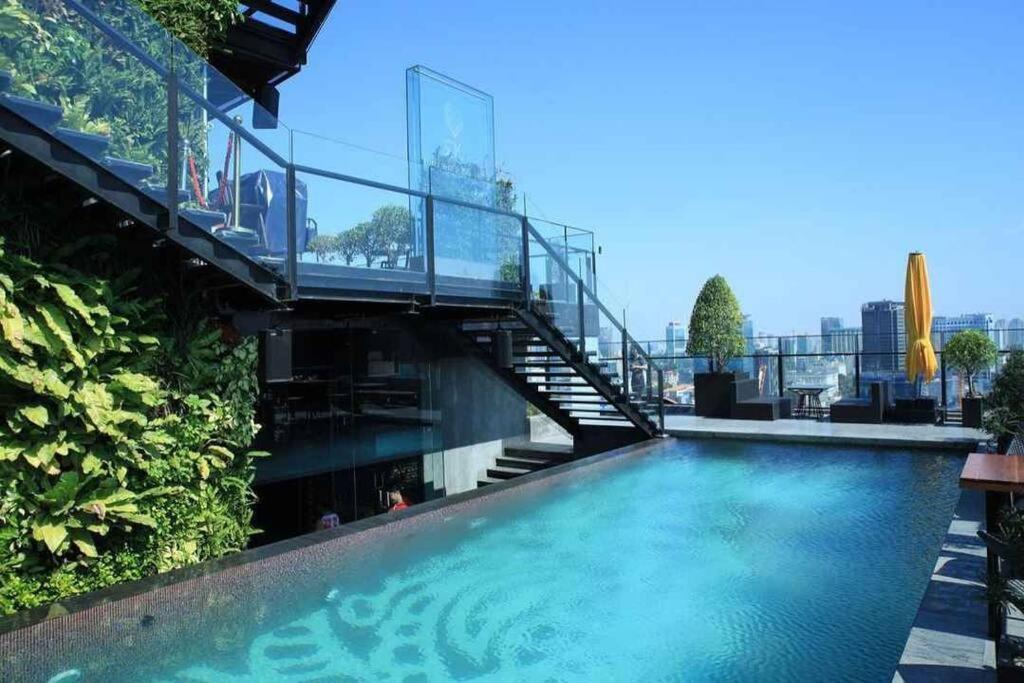The Rixx Metropolitan@d1/ben Thanh/family/pool/gym Apartment
